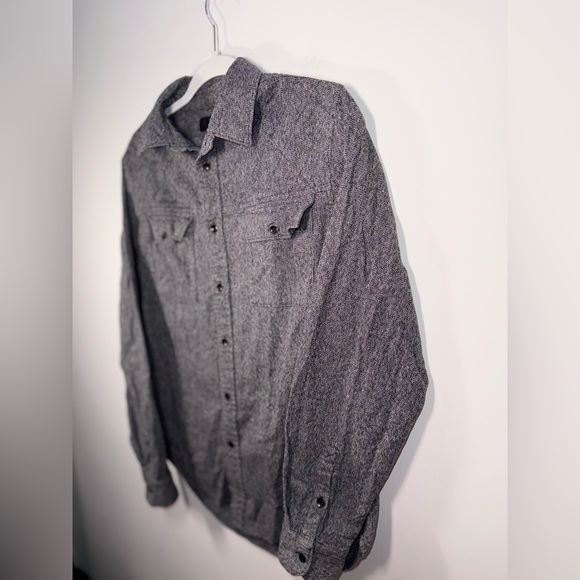 Krew Mens Charcoal Grey Button-Up Collared Long Sleeve Shirt size Small - Picture 6 of 16
